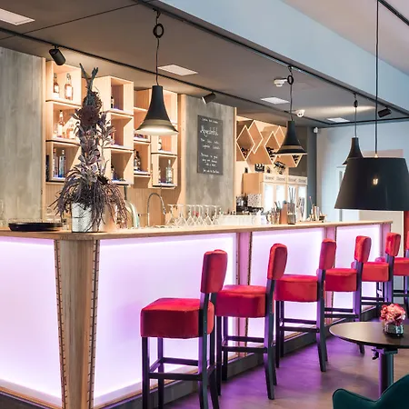 Velotel Отель 4*