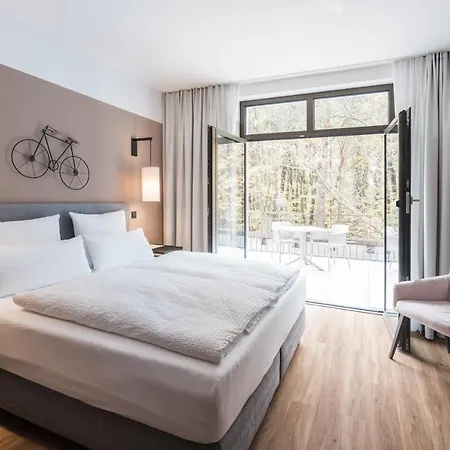 Velotel Отель 4*
