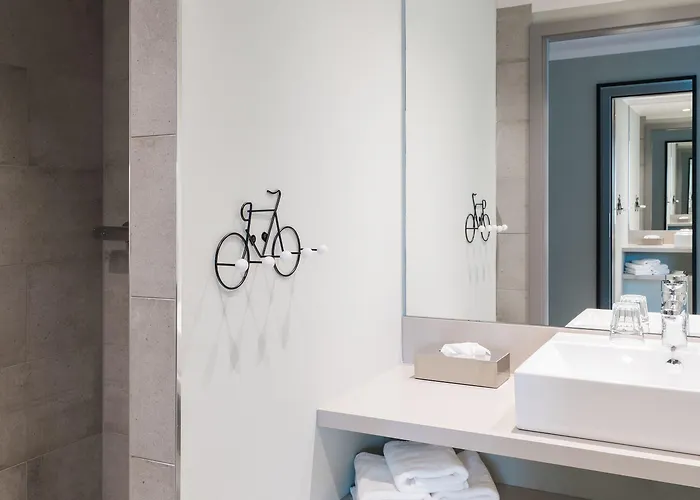 فندق Velotel باد سارو