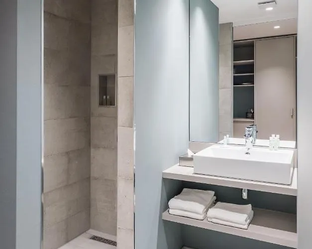 Velotel باد سارو